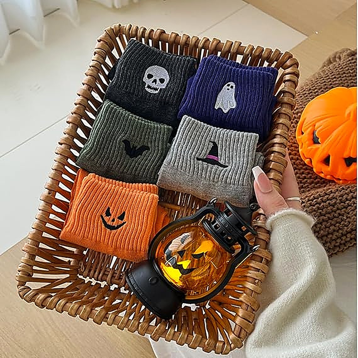 Halloween Embroidered Ankle Socks 🎃