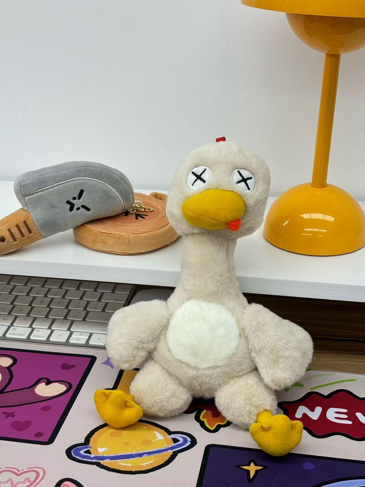 🦆 Pull-Apart Magnetic Plush Duck