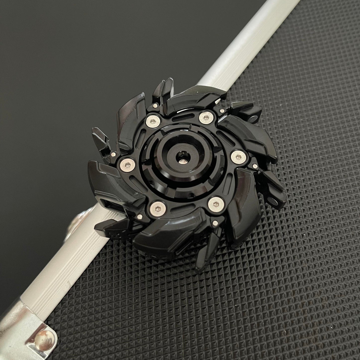 Precision Kinetic Desk Toy | Premium Metal Focus Spinner