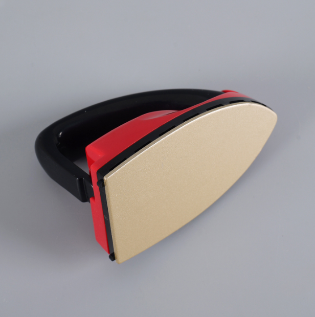 The Mighty Mini Foldable Iron ✈️🎨 | Portable Travel & Crafting Iron (Dual Voltage)